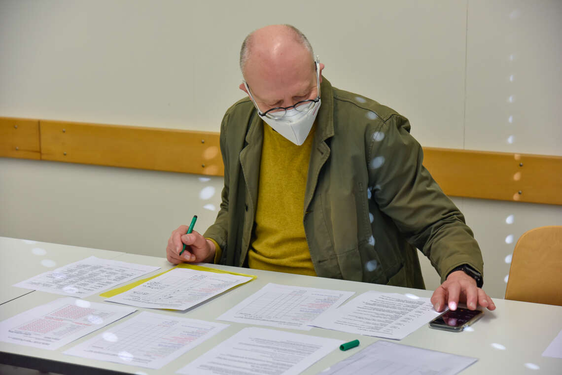 L'expert Ernst Wagner démarre le chronomètre pour l'athlète professionnel.