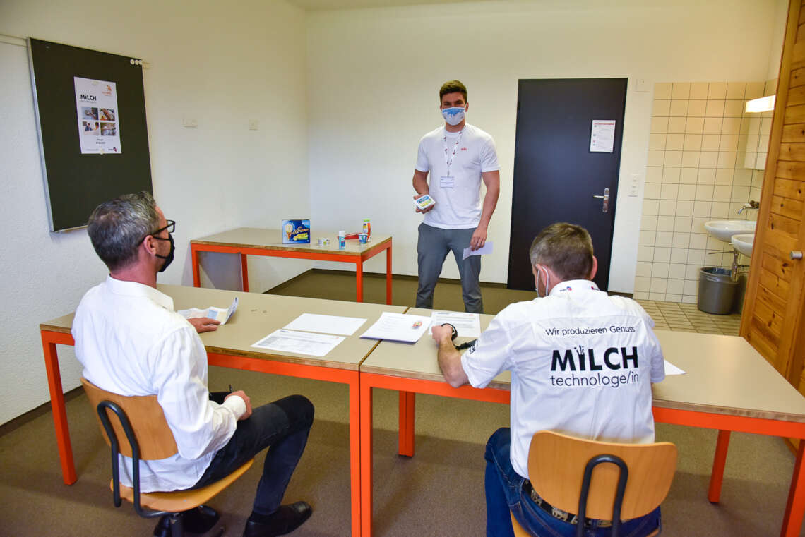 Florian Benedikt Wartmann remplit la mission de communication.